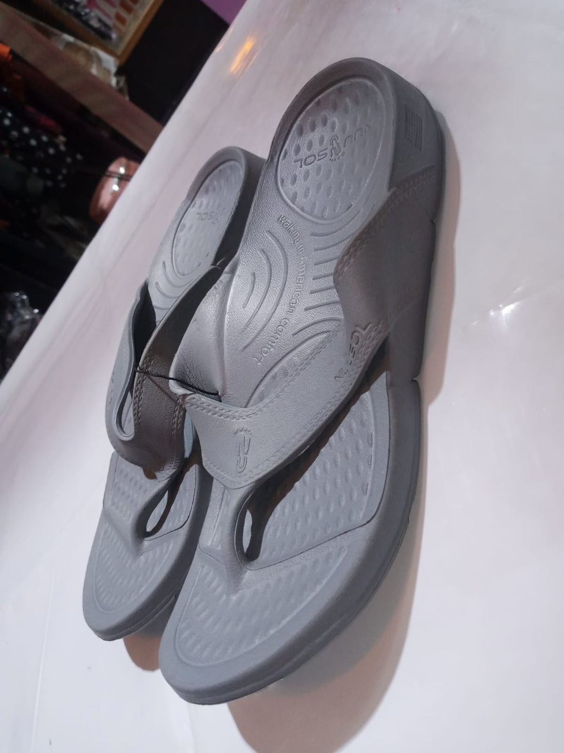 Women's Cascade Flip Flop ( USA imported)