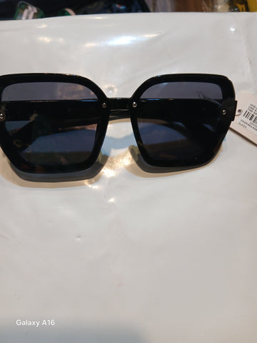 premium quality glasses (Malaysia imported)