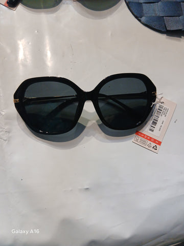 premium quality glasses (Malaysia imported)