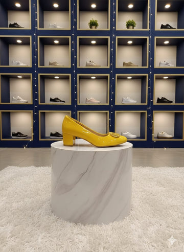Chic Mustard Heels