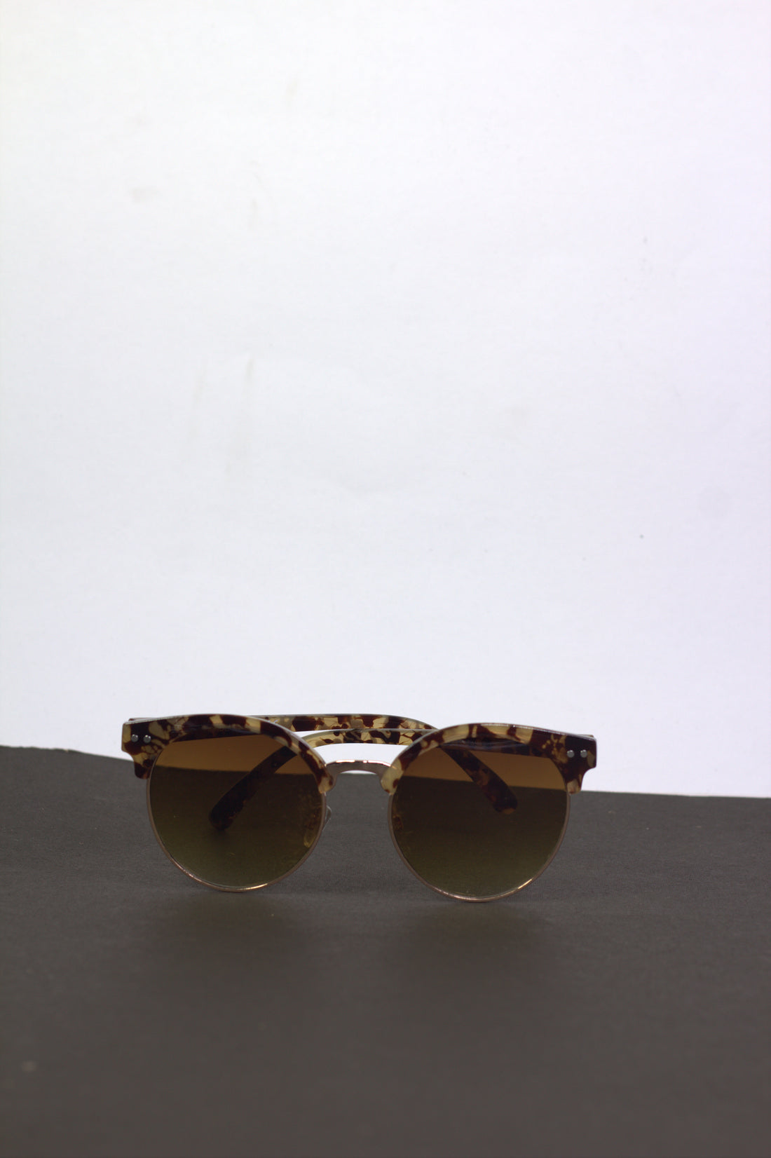 Cool Shades, Global Trends. - Bazla Closet