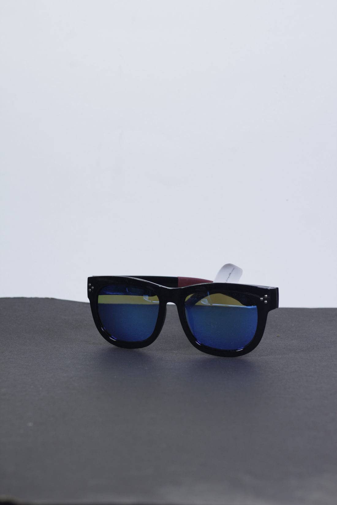 Global Designs, Local Elegance. - Bazla Closet