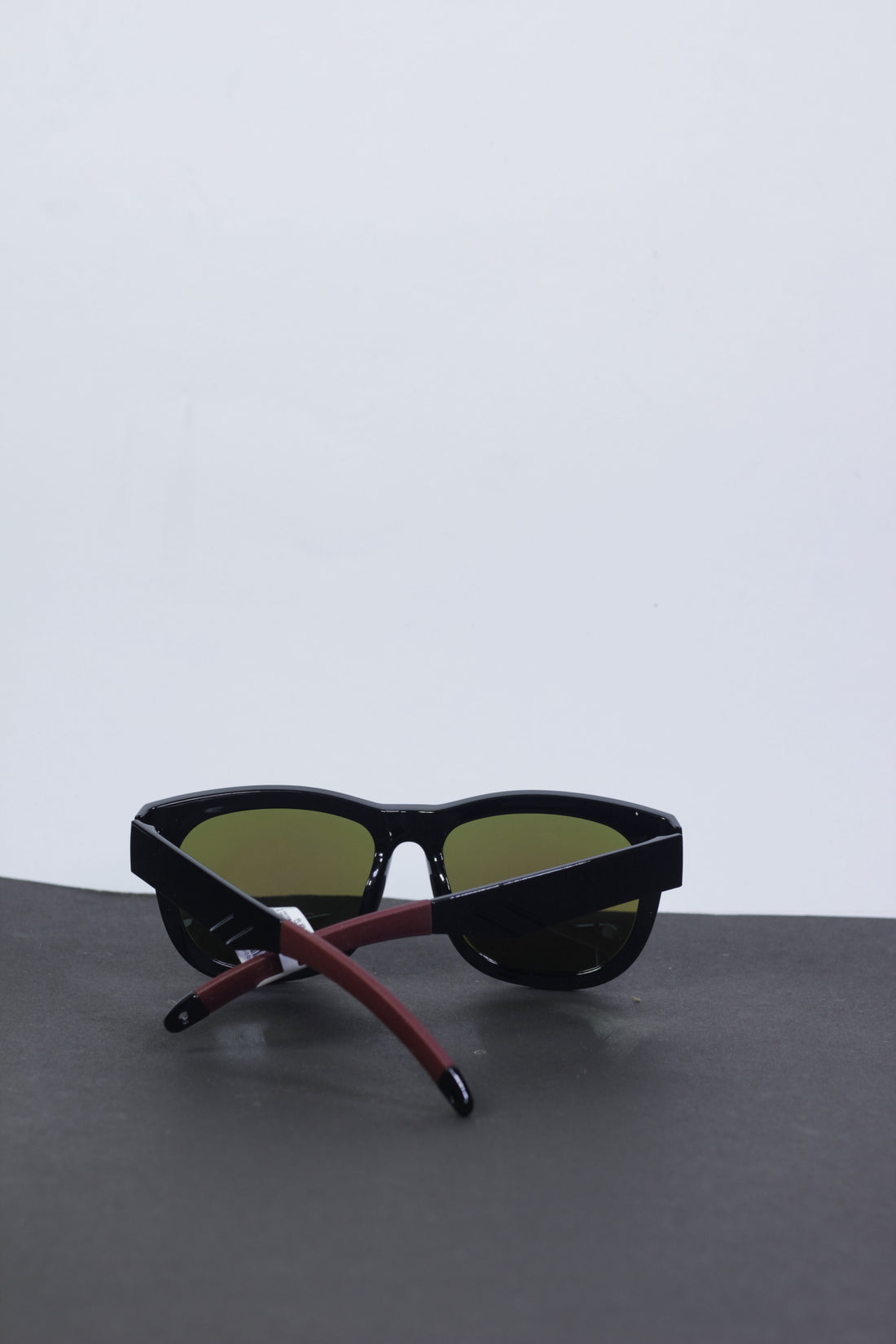 Global Designs, Local Elegance. - Bazla Closet