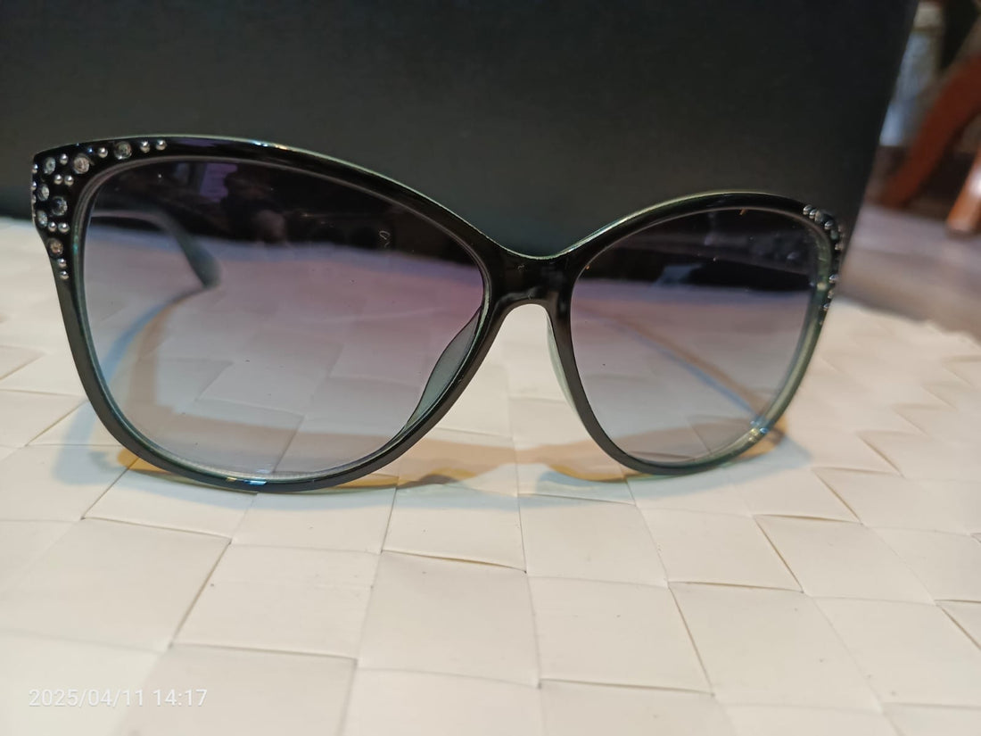 Bazla Closet Female Glasses