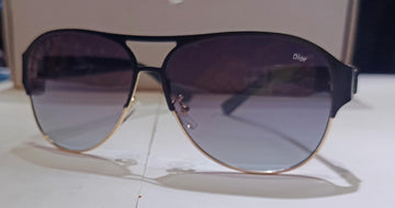 Dior Aviator Sunglasses – Luxury Gradient Lens with Sleek Black & Gold Frame