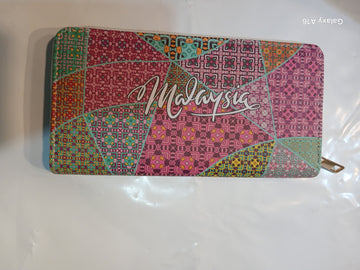 Floral Patchwork Zip Wallet – Multicolor