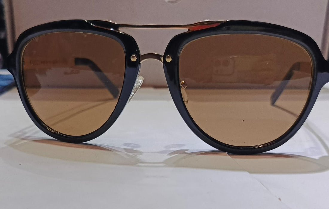 Gucci Classic Pilot Sunglasses
